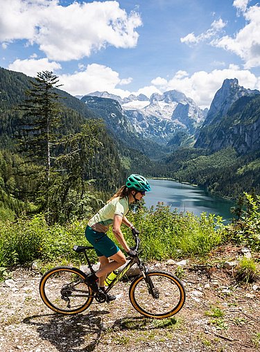 Mountainbikerin bei der Salzkammergut Trophy