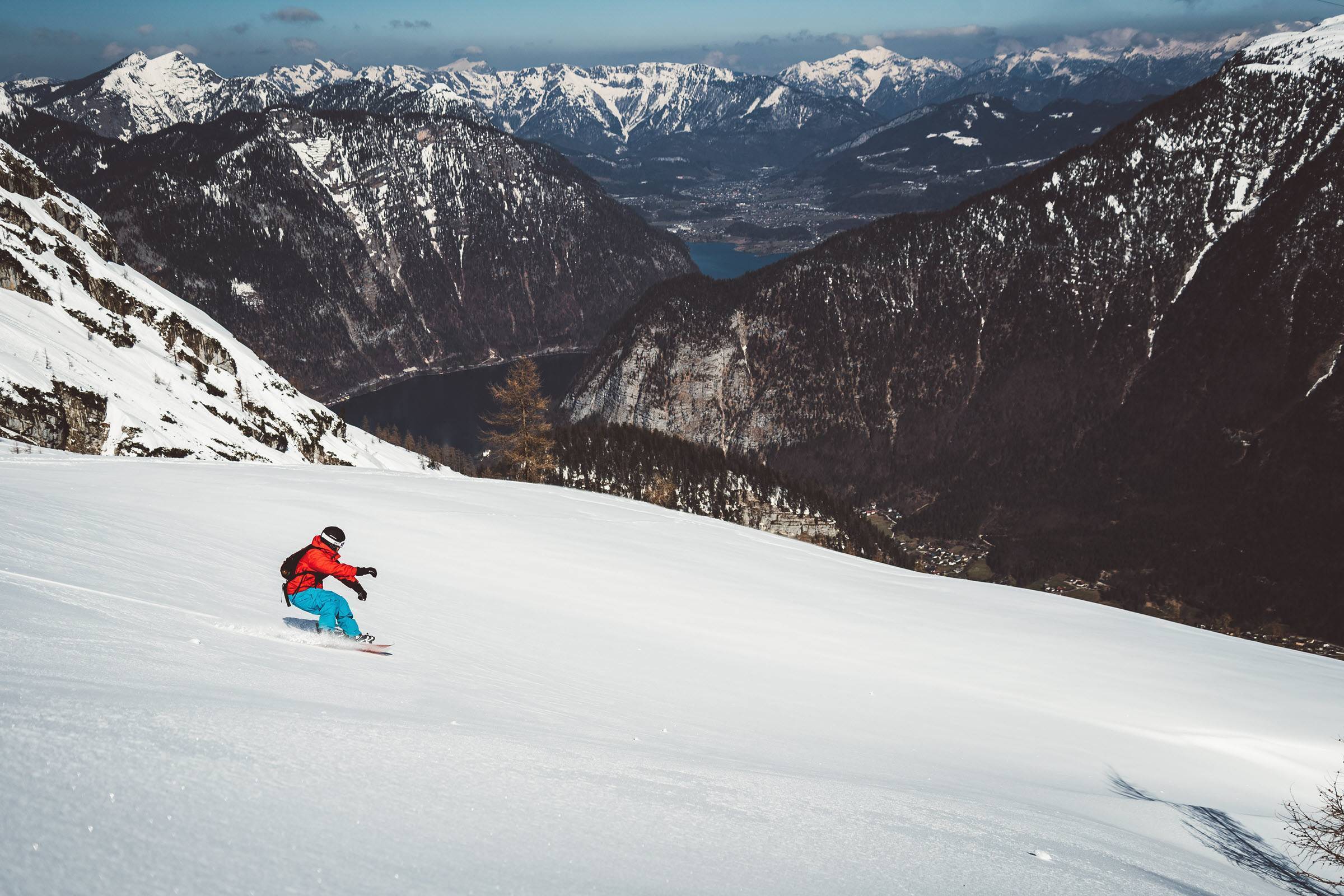 Snowboarder am Krippenstein im Dachsteinmassiv